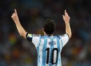 梅西回归赛场，关键助攻首场状态亮眼，老鹰观众沸腾！