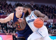 包含球员技术精湛，场上对决令人目不转睛的词条