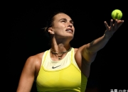 足球赛事华美开篇：女选手火力全开赢得掌声的简单介绍