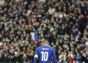 包含欧国联赛热度持续升温，球迷狂热支持的词条